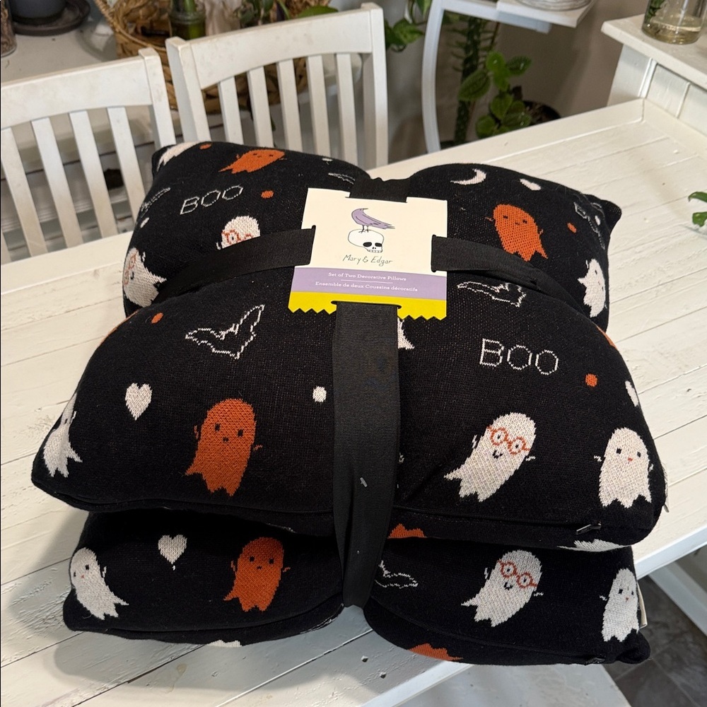 Mary & Edgar Halloween Ghost/Bat  Print Black set of 2 Throw Pillows NWT